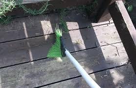ウッドデッキ　掃除