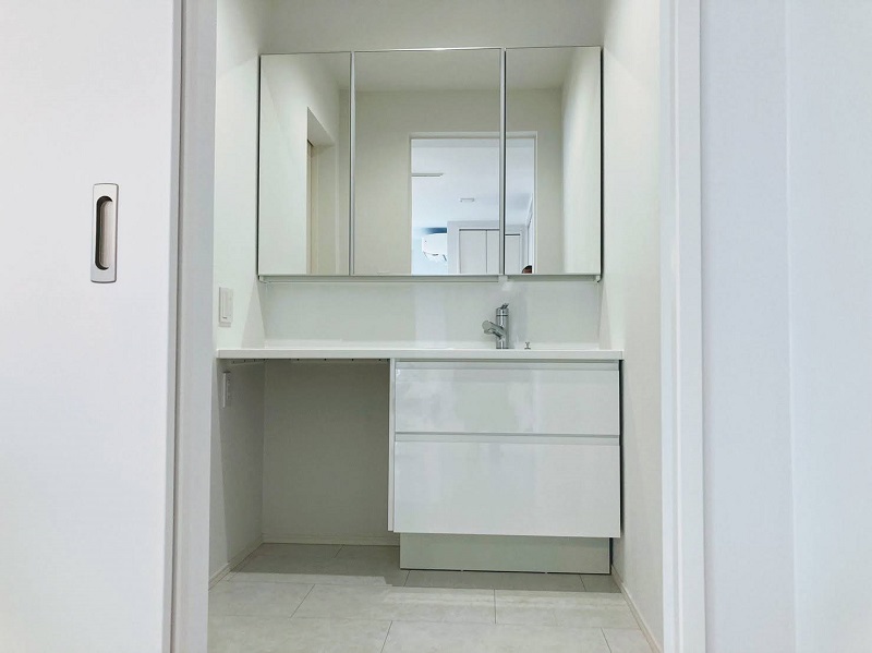 LINE_ALBUM_小早川様邸ミラーキャビネット設置工事_230626_10